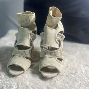 Cape Robbin Women's nude knitted stretchy heel